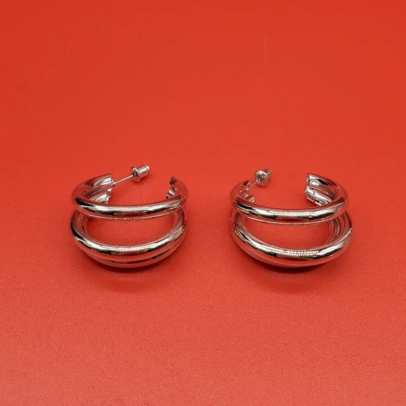 ⭐2 Pairs of Hoop Earrings - Picture 10 of 16